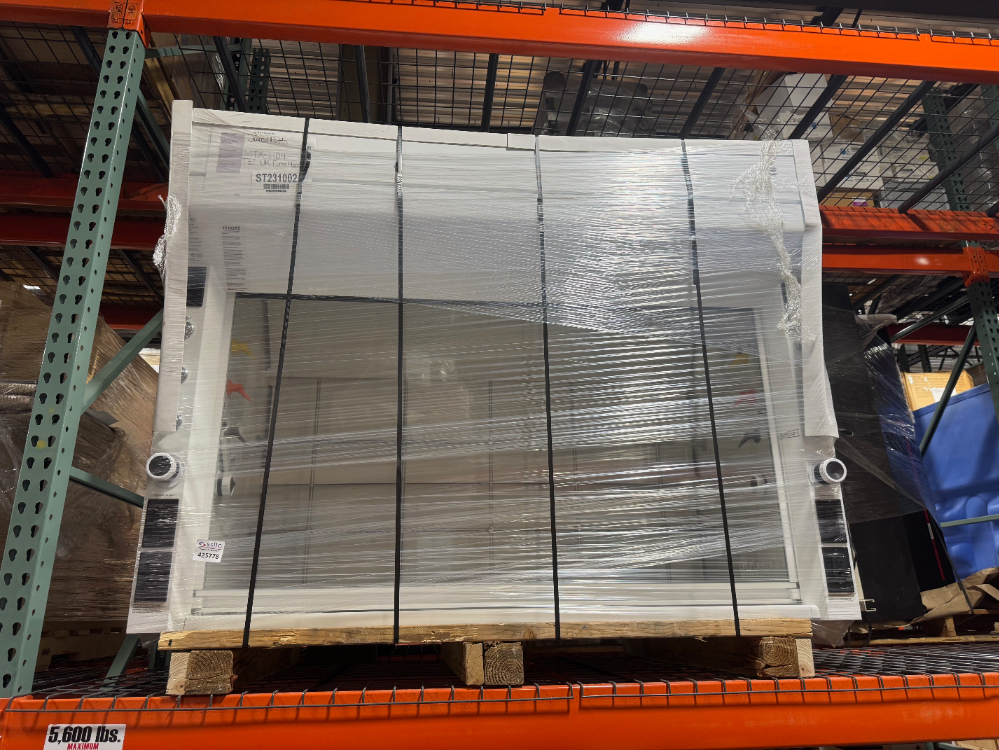 Image of Unused Mott 4' Fume Hood